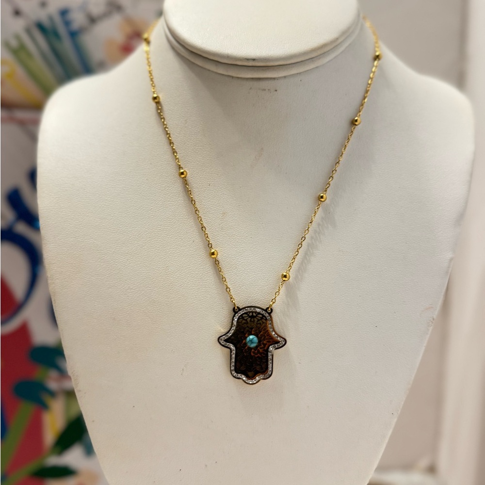 STATEMENT NECKLACE